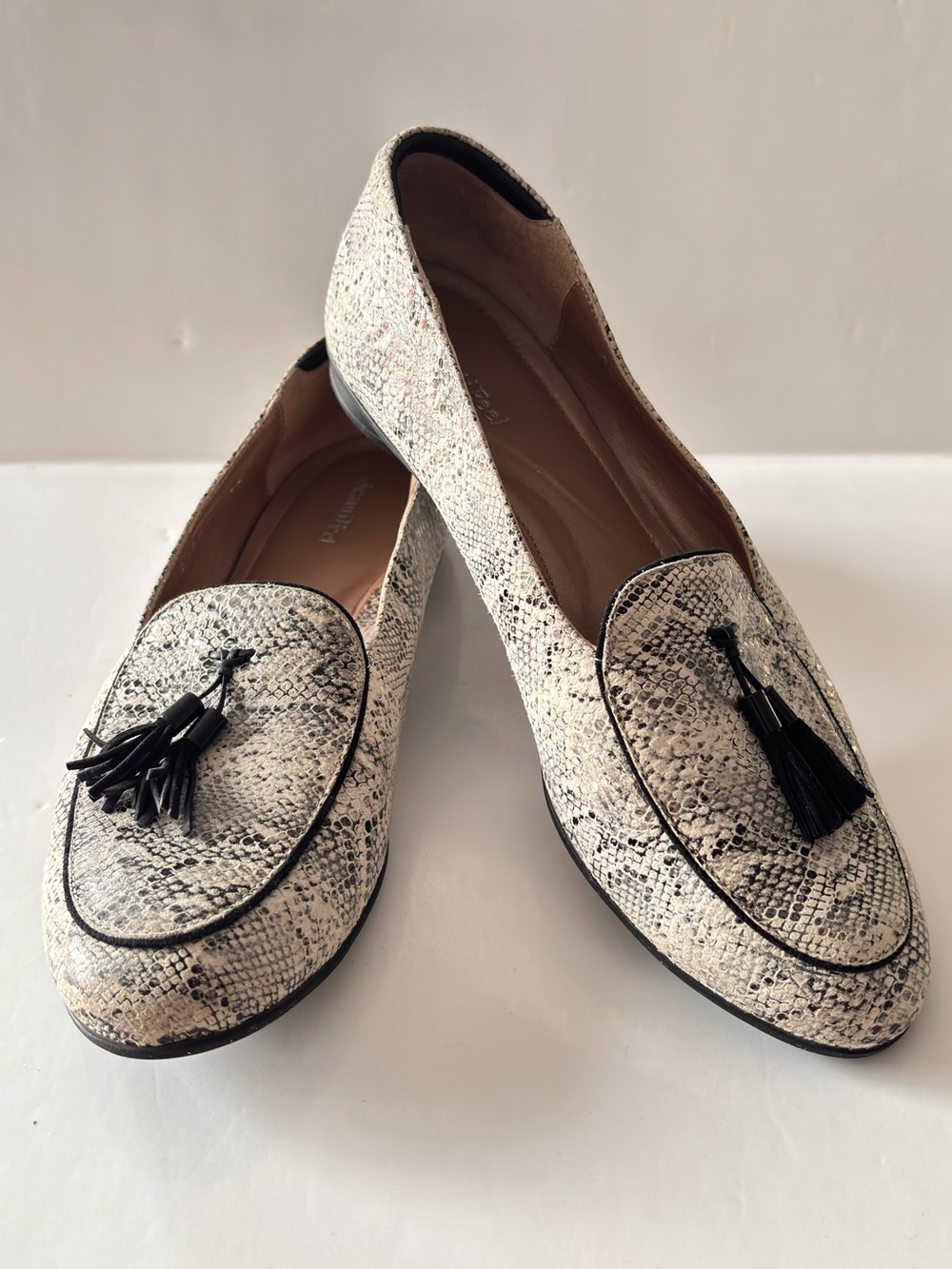 BeautiFeel snake skin Women's Loafer